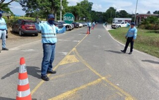 Con actividades de sensibilización y controles operativos, Tránsito del Atlántico garantiza seguridad vial en este puente festivo